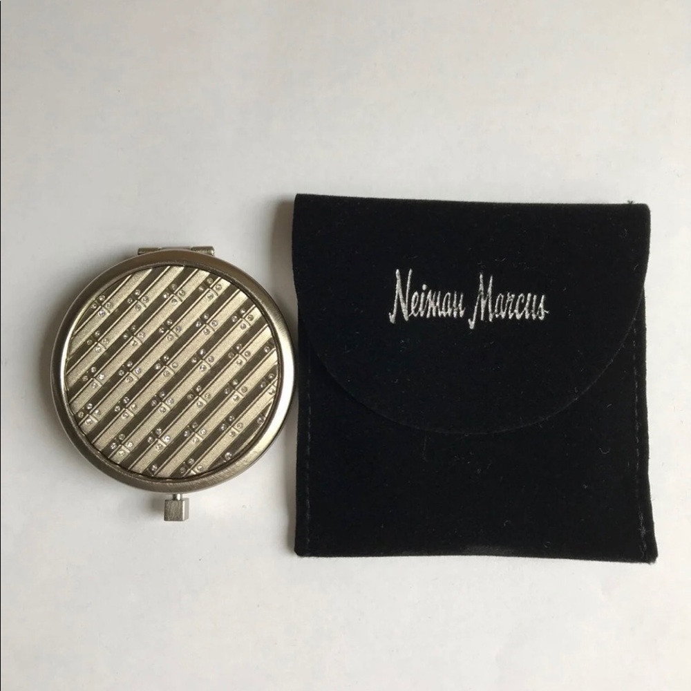 Compact Mirror